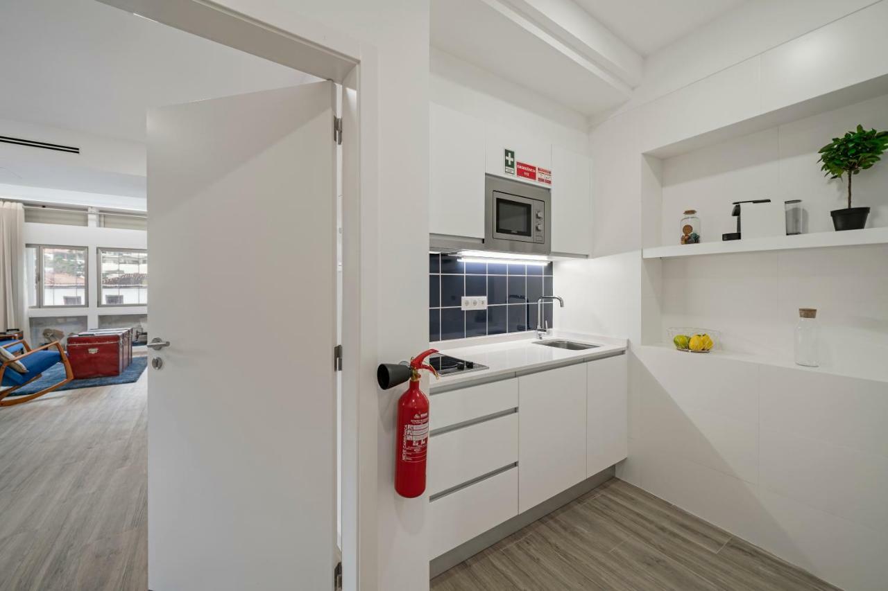 Drapes Design Apartments By An Island Apart Funchal  Luaran gambar